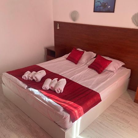 Ribarska Sreshta Family Hotel Tsarevo Exterior photo