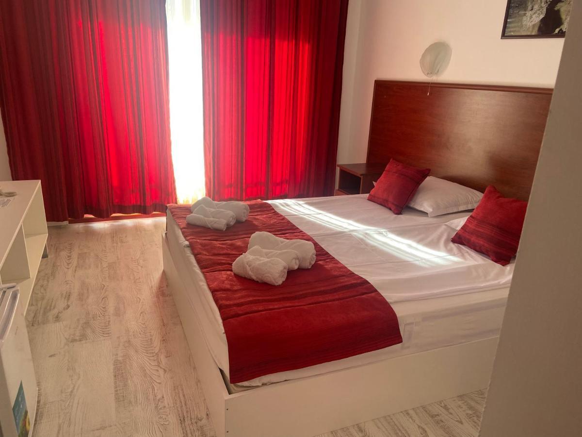 Ribarska Sreshta Family Hotel Tsarevo Exterior photo